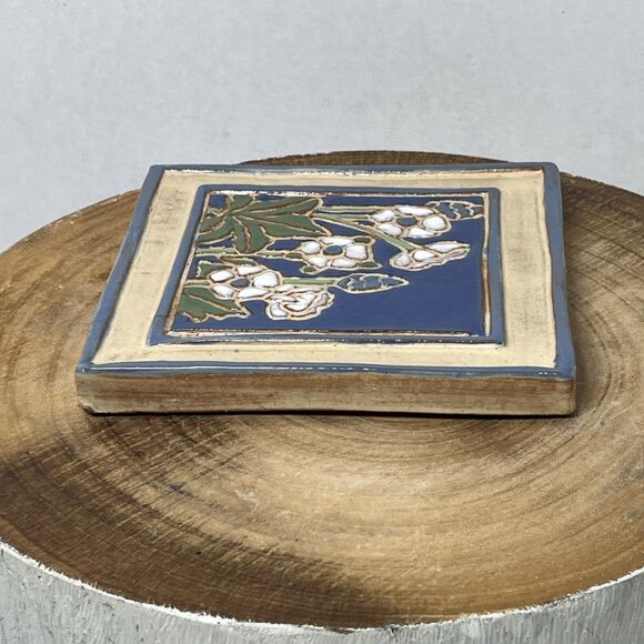 Vintage 1985 Red Clay Tile Works Blue White Floral Flowers Trivet Tile 6” - Picture 7 of 8